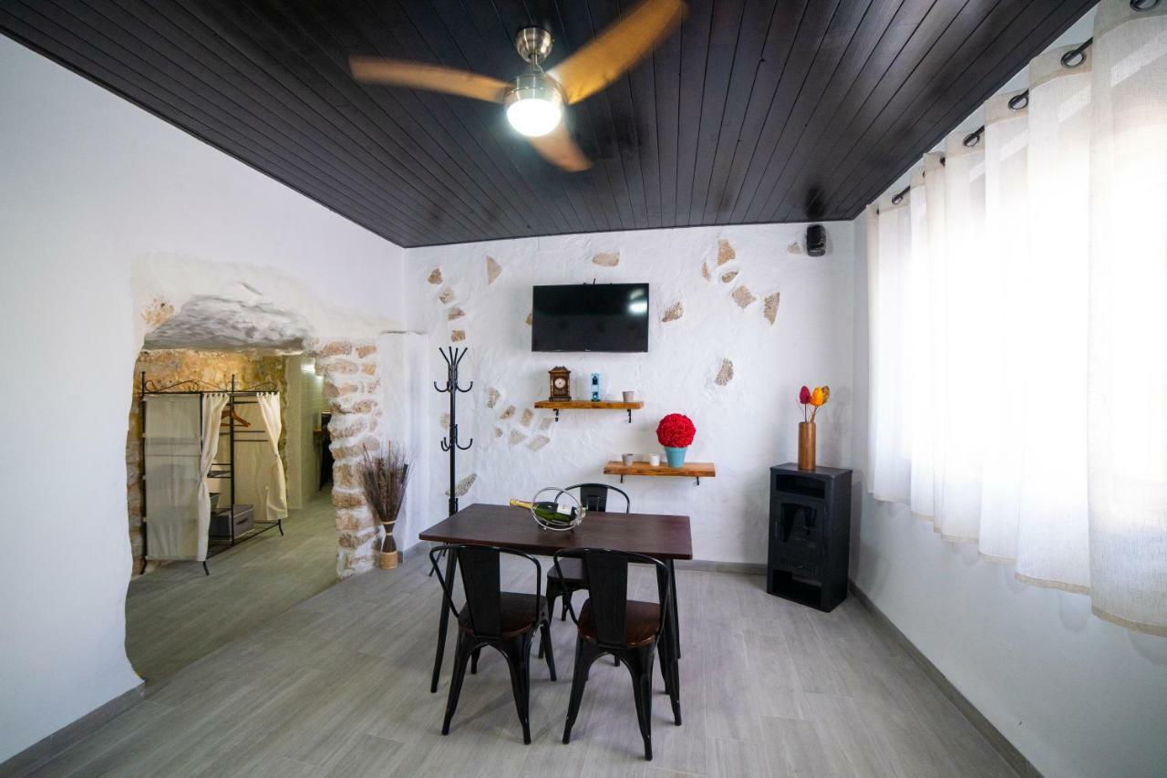 Casa Rural Las Colmenas アルカラ・デル・フカル エクステリア 写真